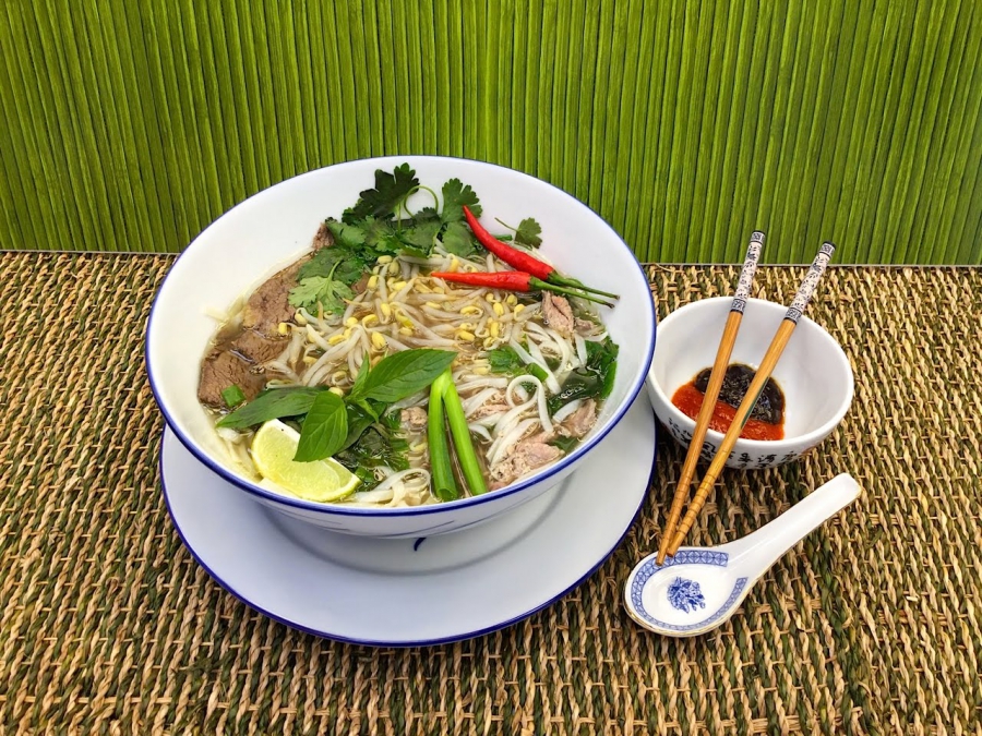 Nejchutnější pravá Vietnamská hovězí polévka Pho recept  Vařte s Majklem