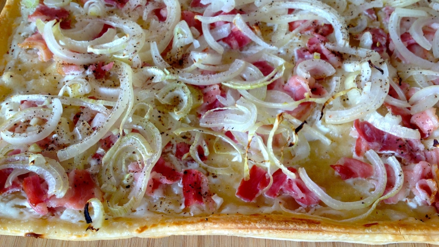 TARTE FLAMBÉE RECEPT, FRANCOUZSKÁ PIZZA. RYCHLÝ RECEPT DO 10 MINUT!!!