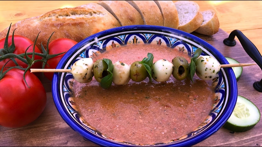 Studená španělská polévka – gazpacho  (gaspáčo)  ideální pro horké dny  