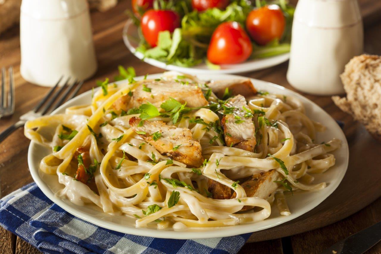 FETTUCCINE ALFREDO 