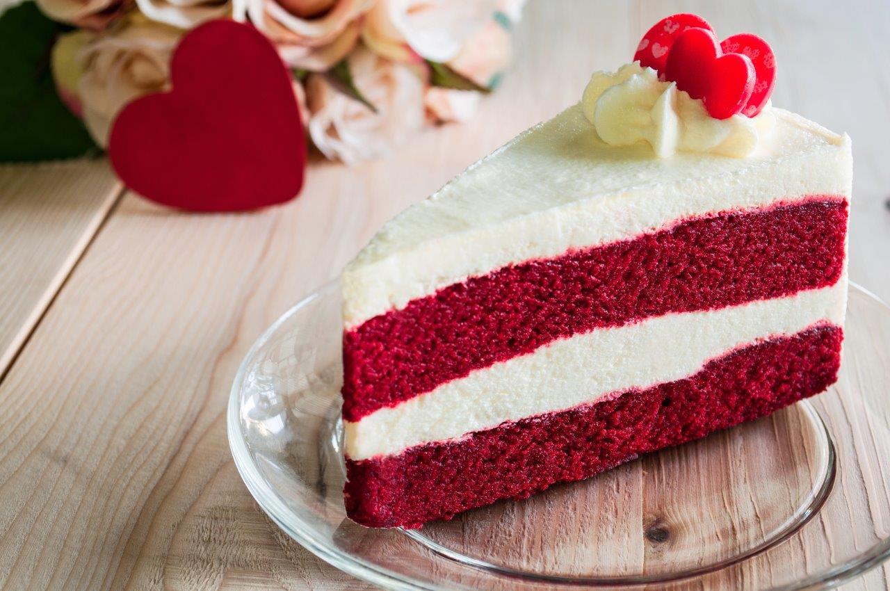   Červený sametový dort